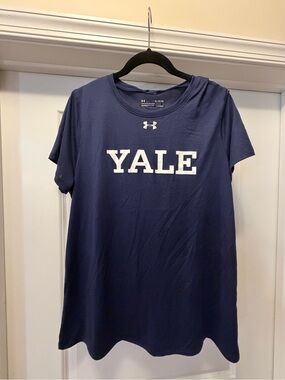 Yale Women’s Under Armour Heat Gear Shirt